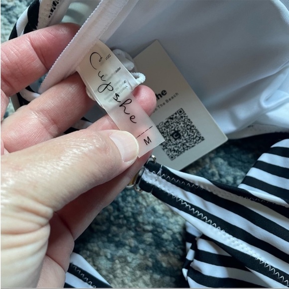 NWT! Cupshe Neat as a Pinstripe swimsuit medium - Picture 7 of 8